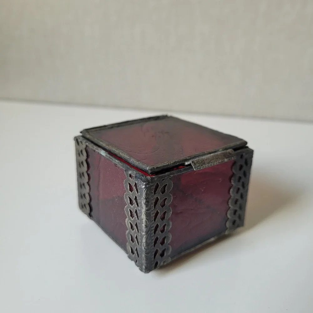 Vintage Slag Glass Trinket Box with Decorative Filigree Edging – Deep Red Gothic
